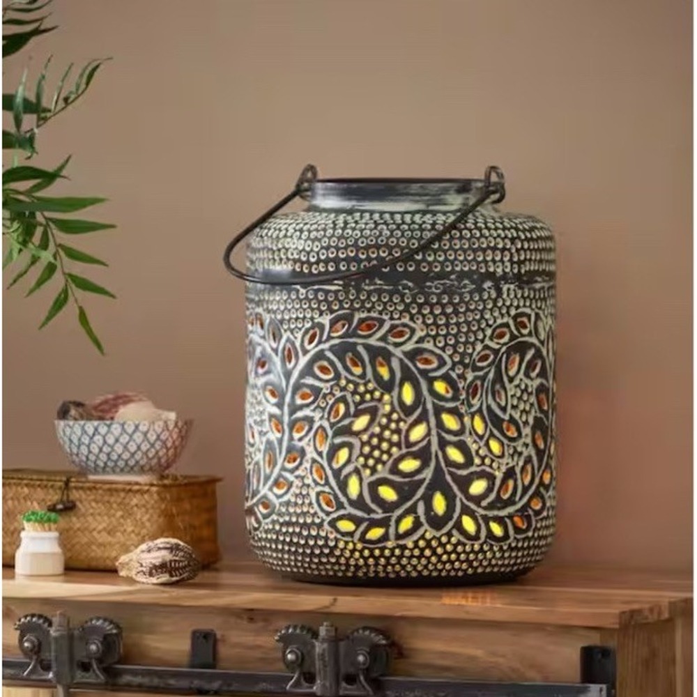 Indian Style Paint in Distressing Lantern Blackish Green